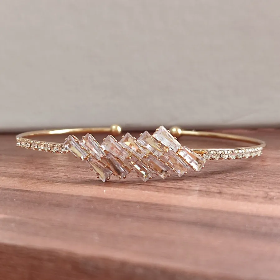 دستبند بنگل رنگ ثابت