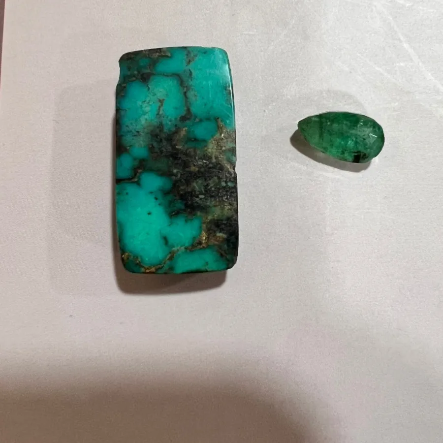 دوعدد سنگ زیبا