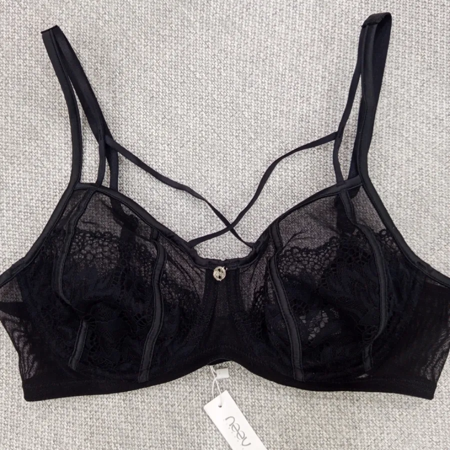 سوتین نیو neev