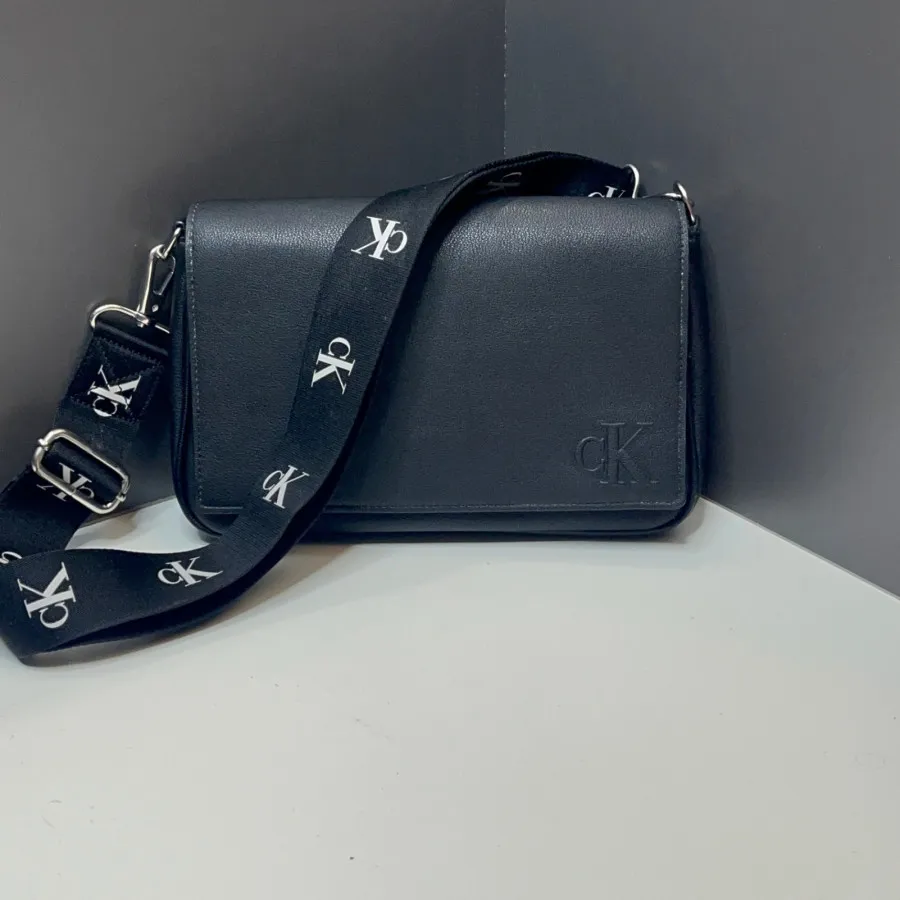 کیف کراس بادیCalvin klein