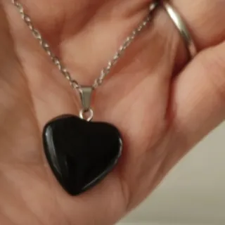 گردنبند قلب سنگی مشکی