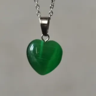 گردنبند زیبای قلب سبز