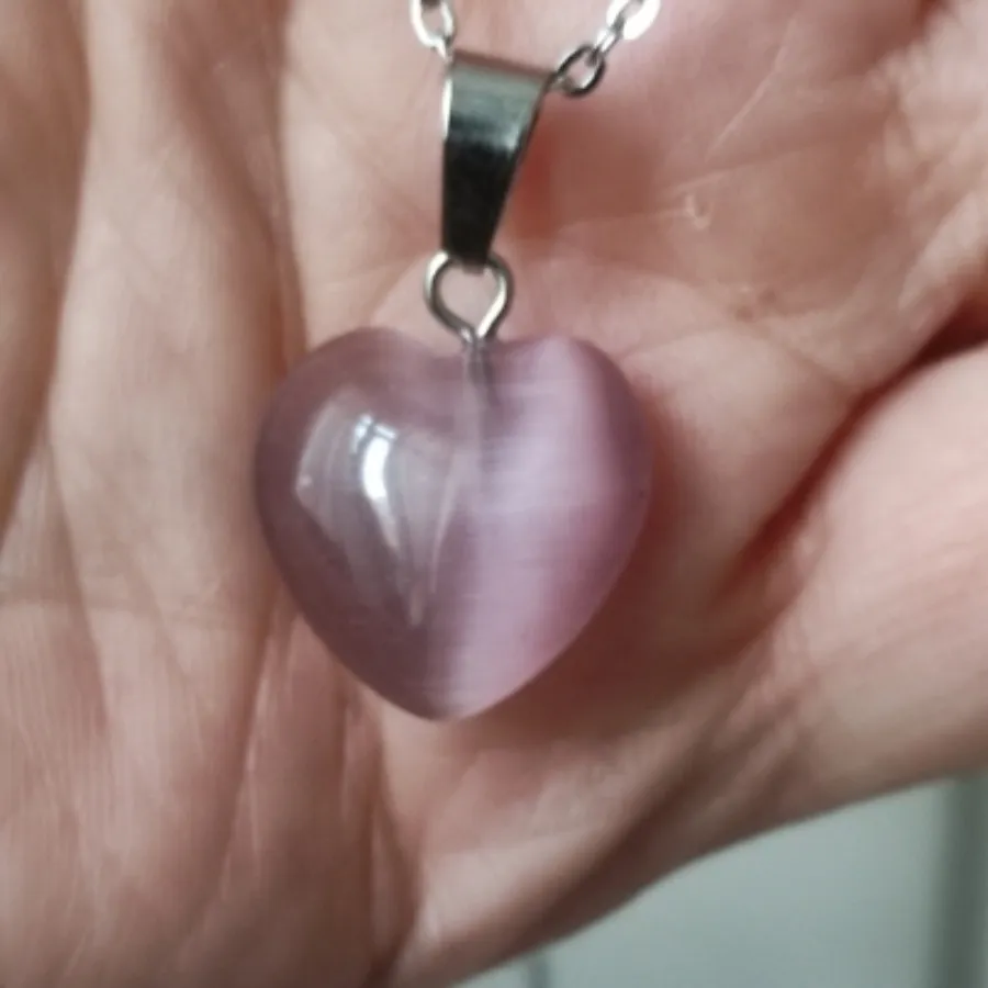 گردنبند زیبای قلب سنگی