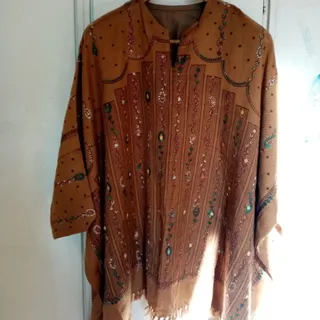 پانچو گلدوزی کار دست