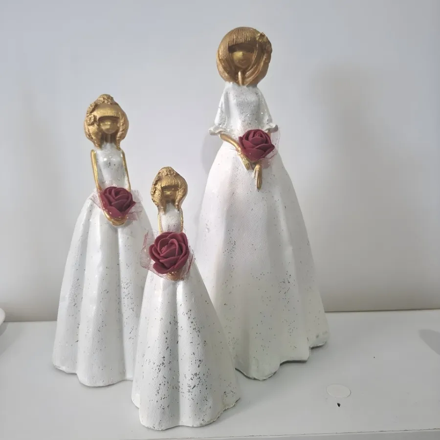 مجسمه 3 تایی