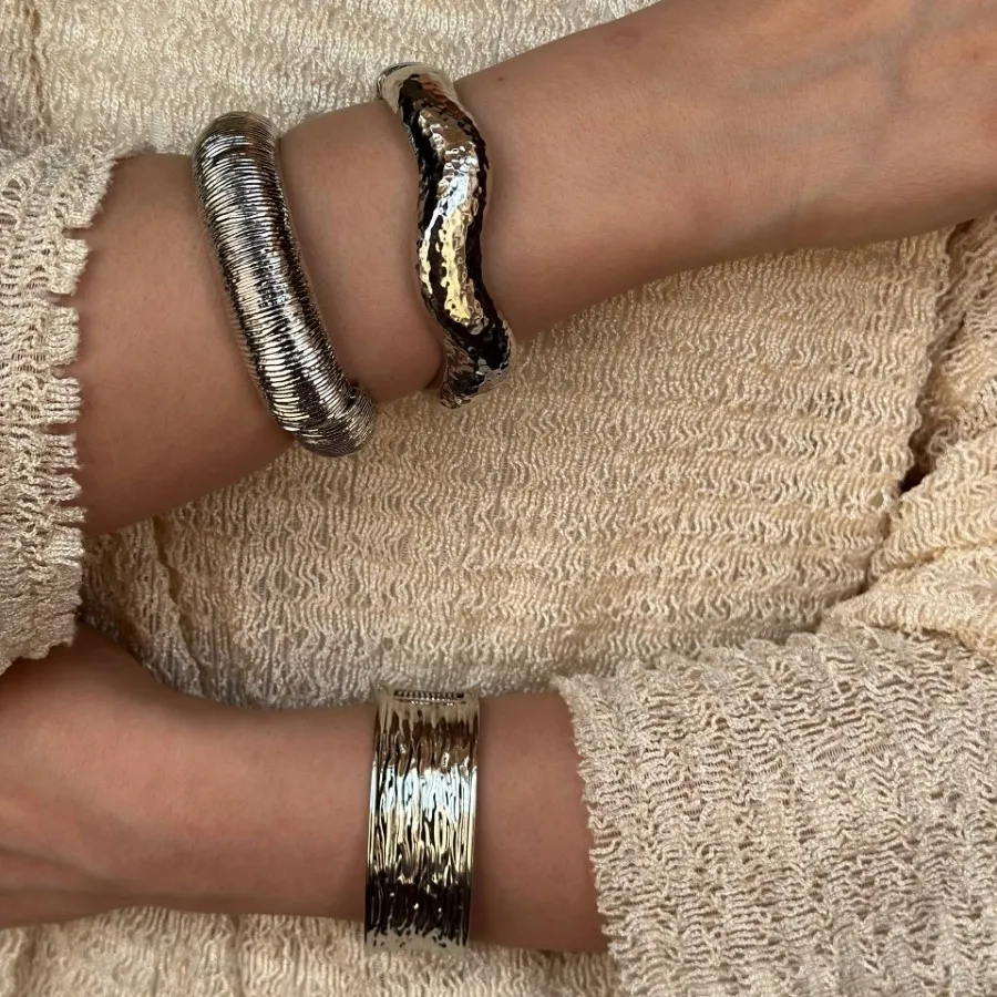 بنگل های نقره ای