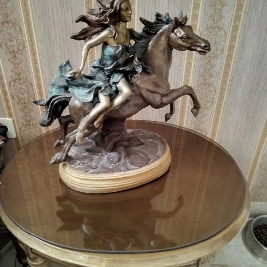 تندیس  رزین