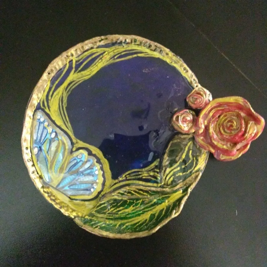 ازیر لیوانی