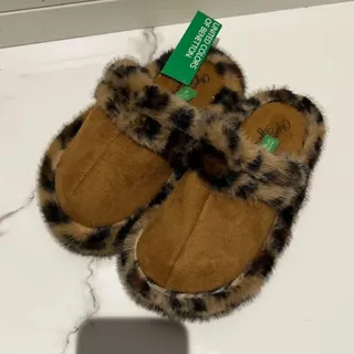 آگ‌ لوفر بنتتون او جینال