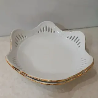 دیس لب طلایی