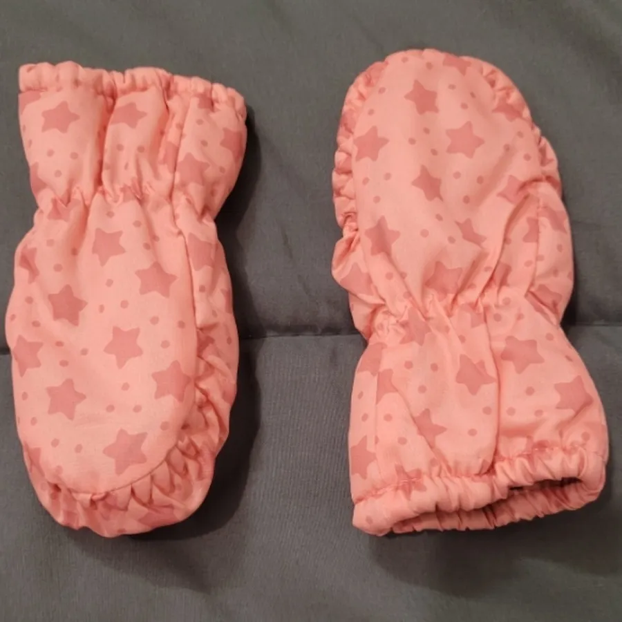 دستکش نوزادی