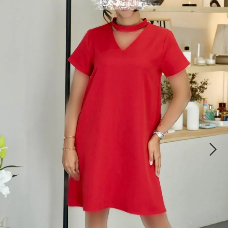 پیراهن قرمز