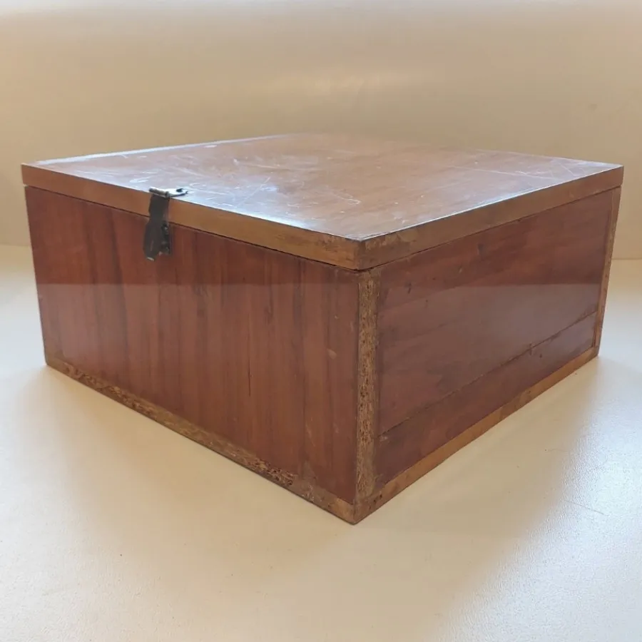 جعبه چوبی بزرگ