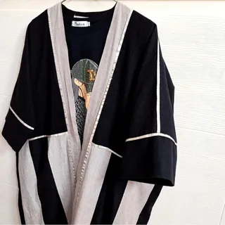 مانتو جلو باز