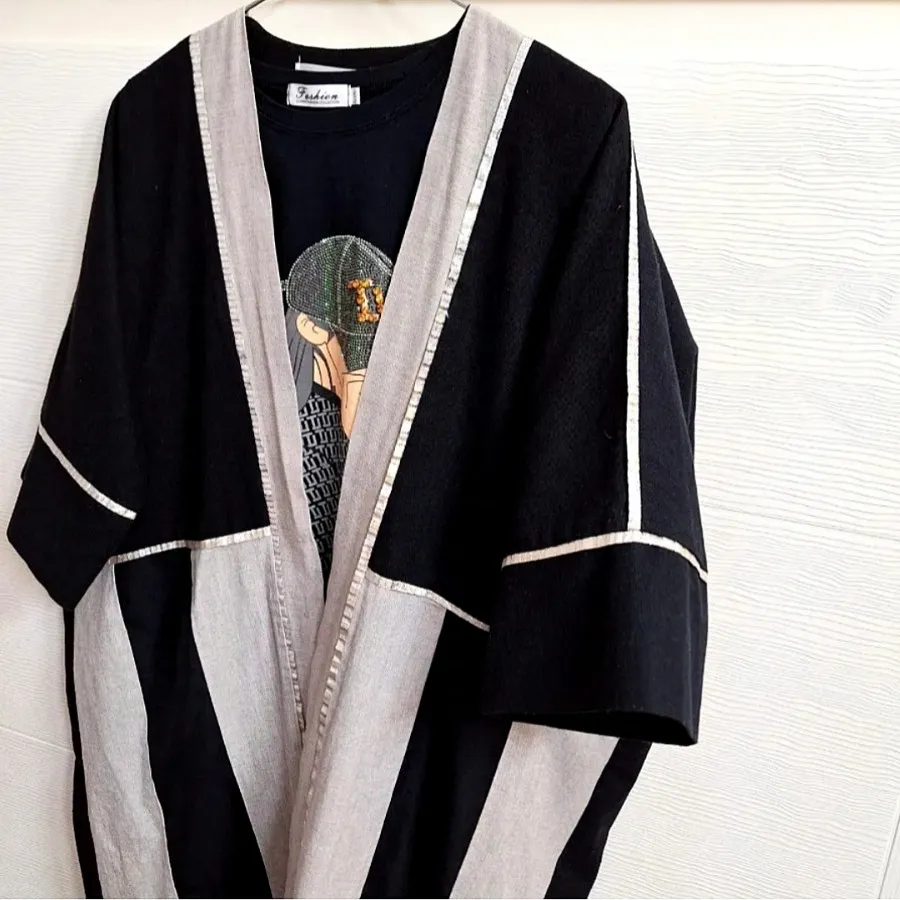 مانتو جلو باز