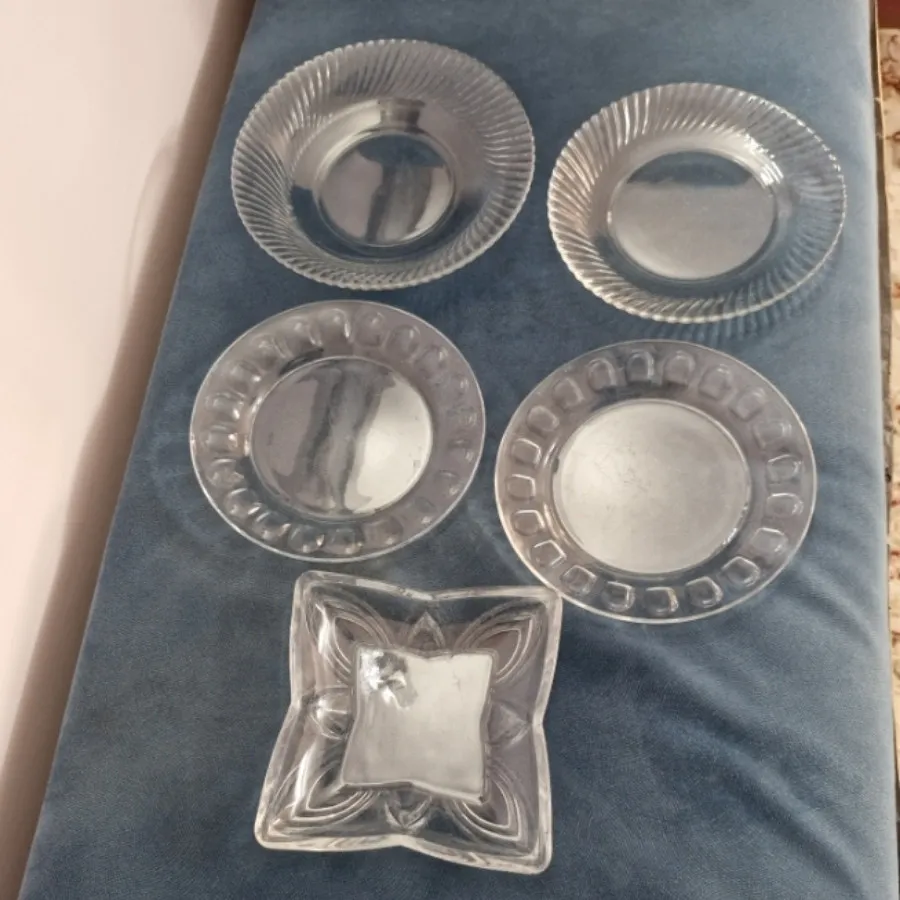 چند عدد پیش دستی