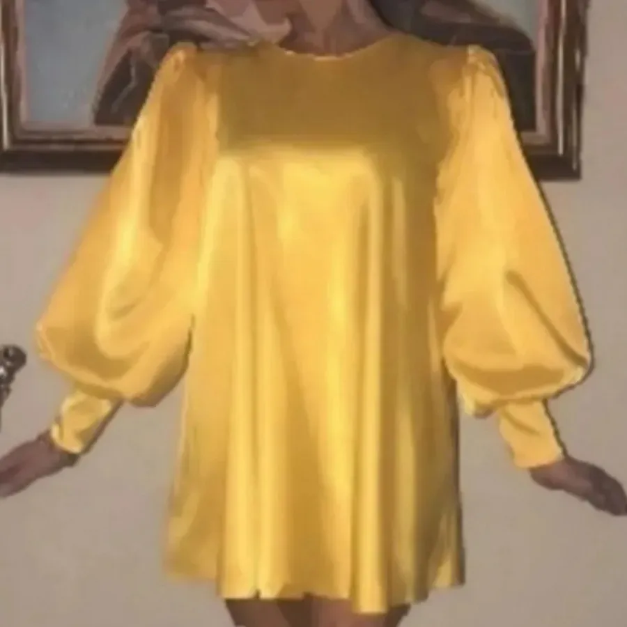 لباس عروسکی