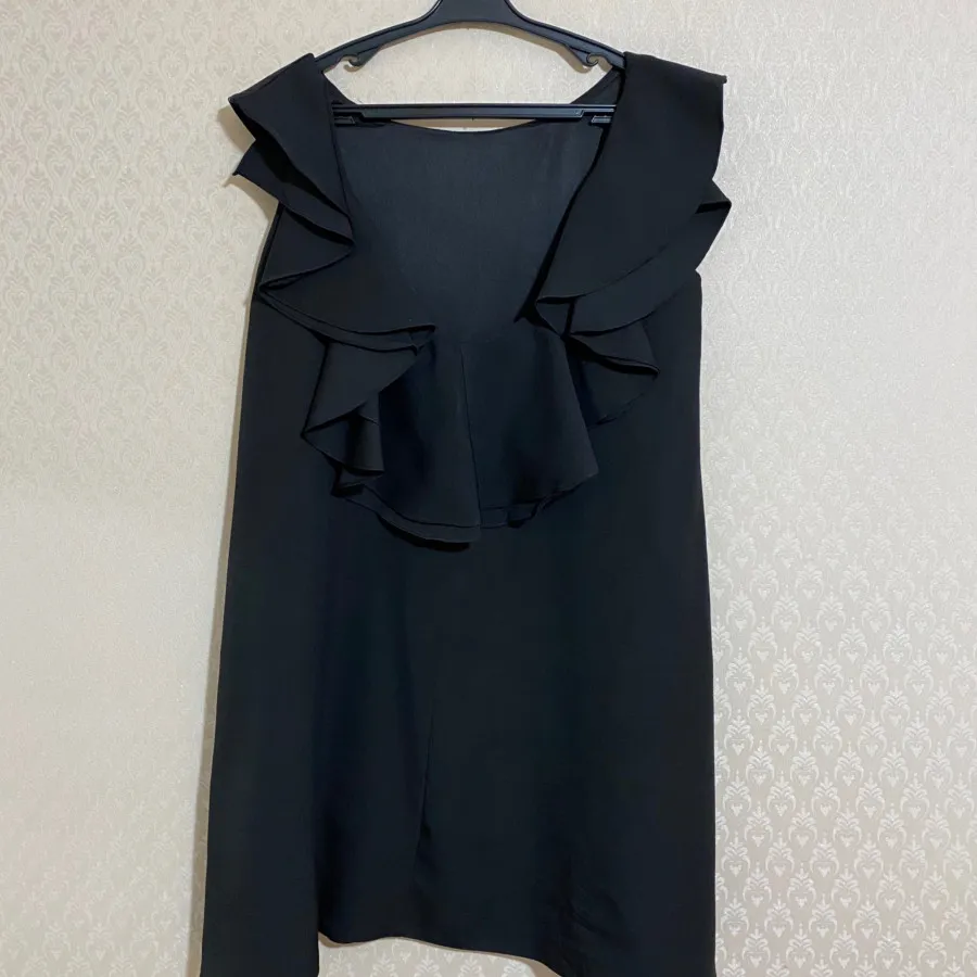 پیراهن مشکی