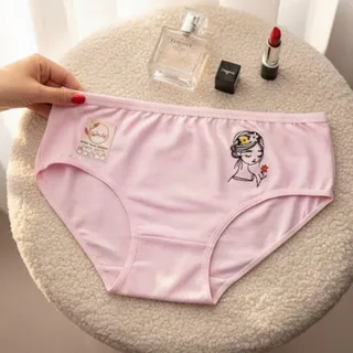 شورت گلدوزی