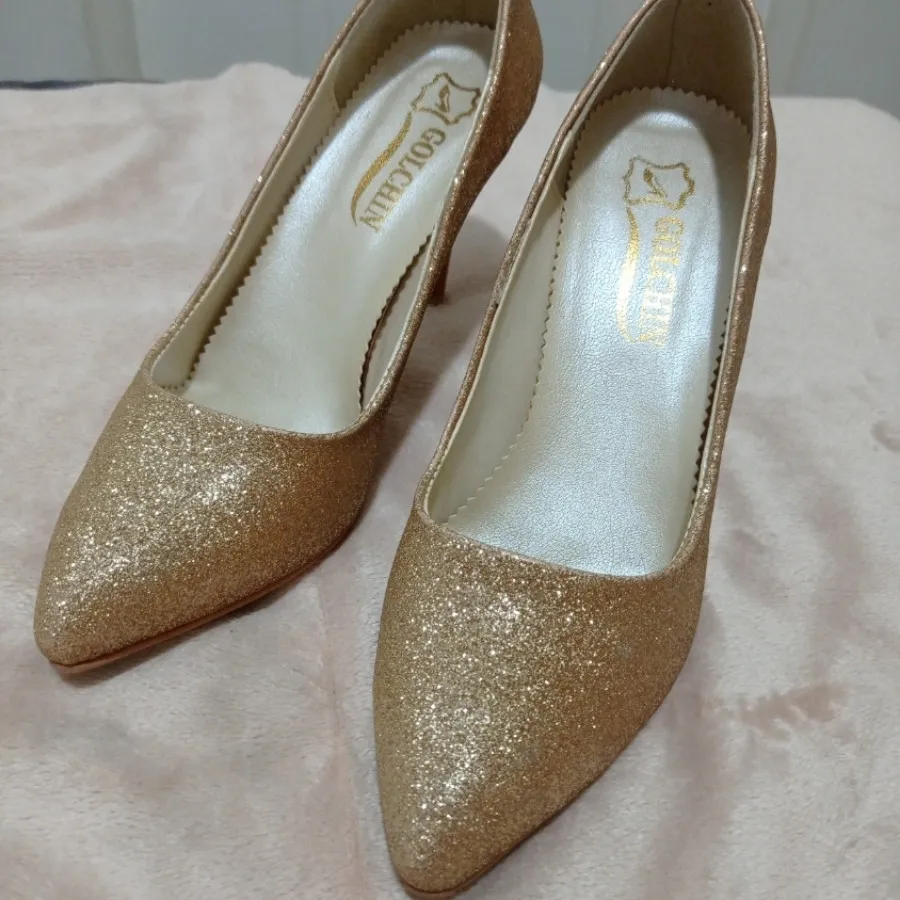 کفش پاشنه بلند