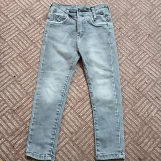 شلوار بچگانه