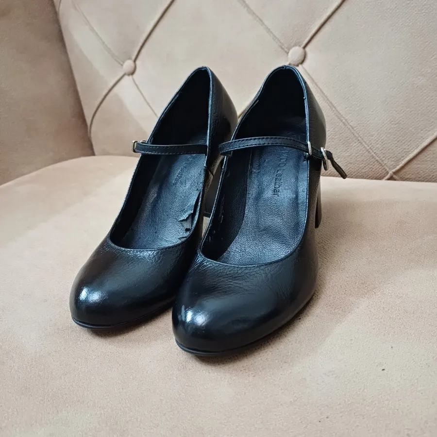 کفش چرم دست دوز