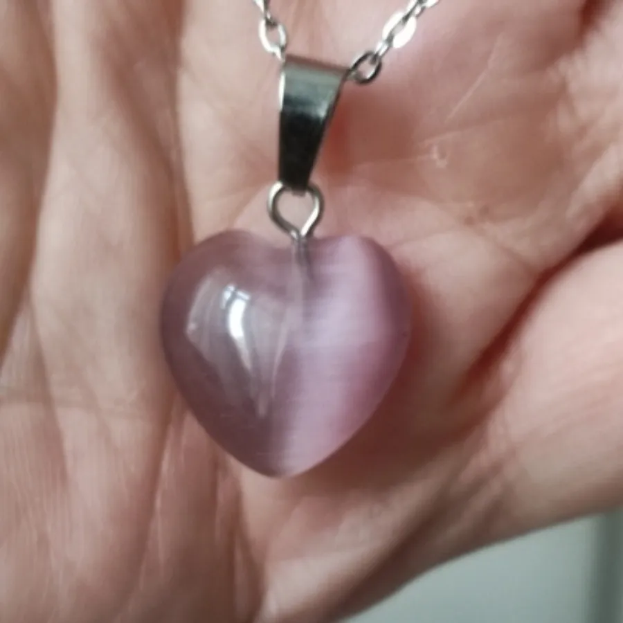 گردنبند زیبای قلب سنگی