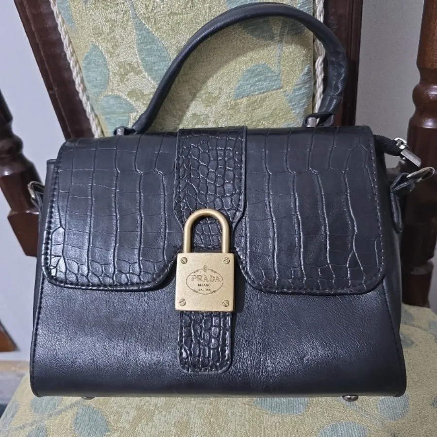 کیف برند پرادا