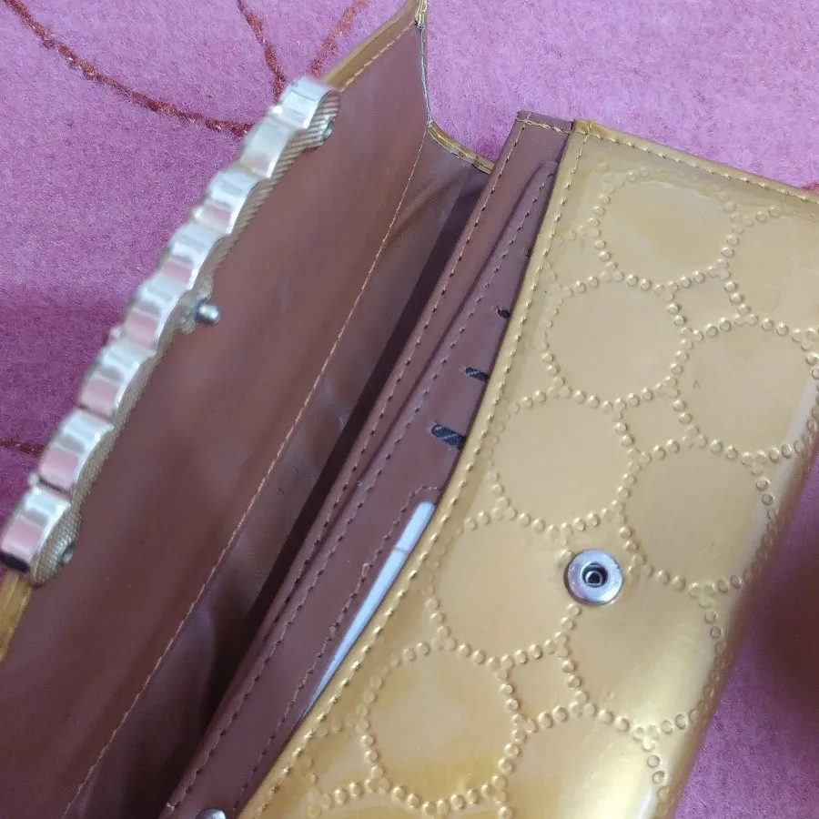 کیف پول دخترانه