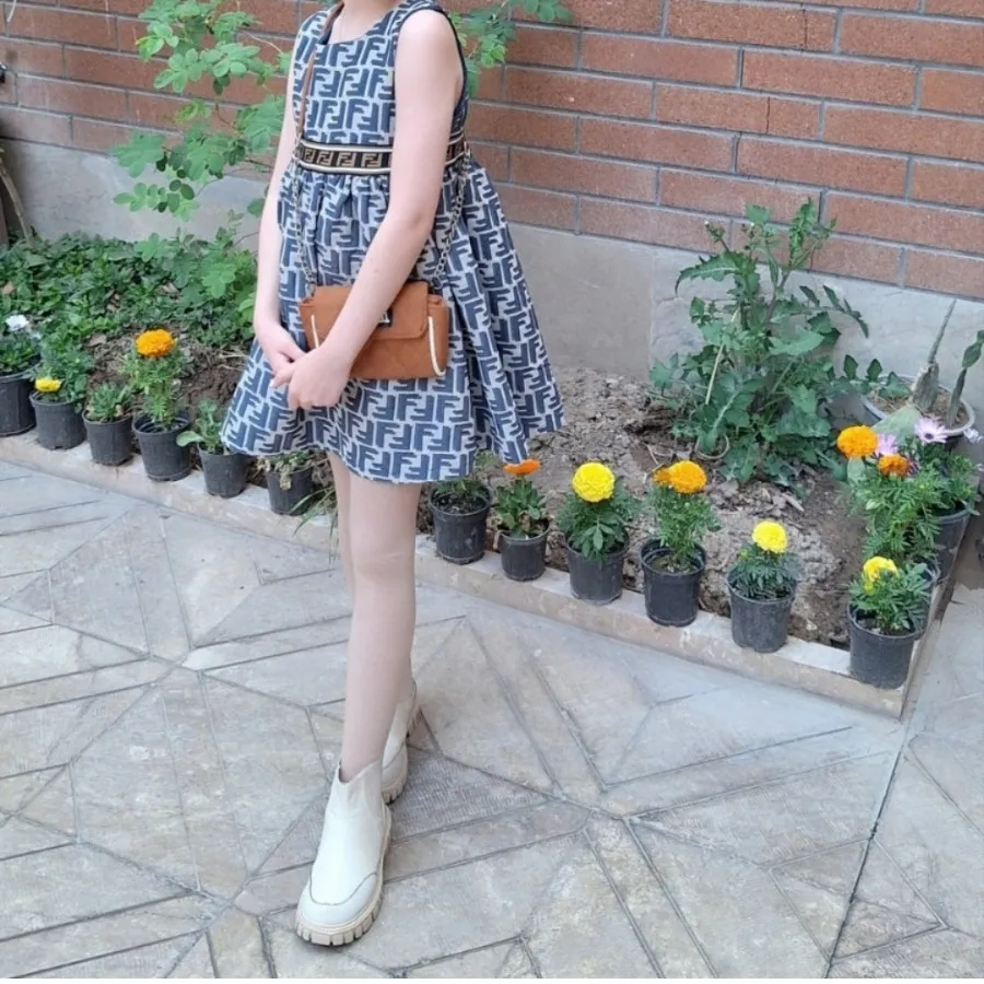 پیراهن دخترونه