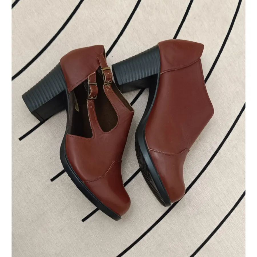 کفش اصل نوی نو عسلی