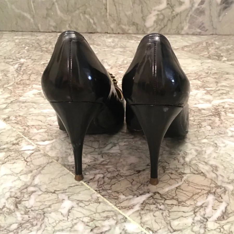 کفش پاشنه بلند