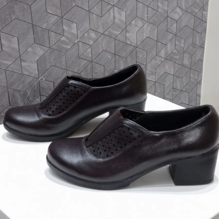 کفش چرم زنانه