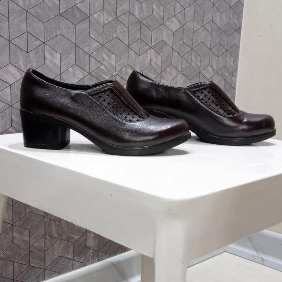 کفش چرم زنانه