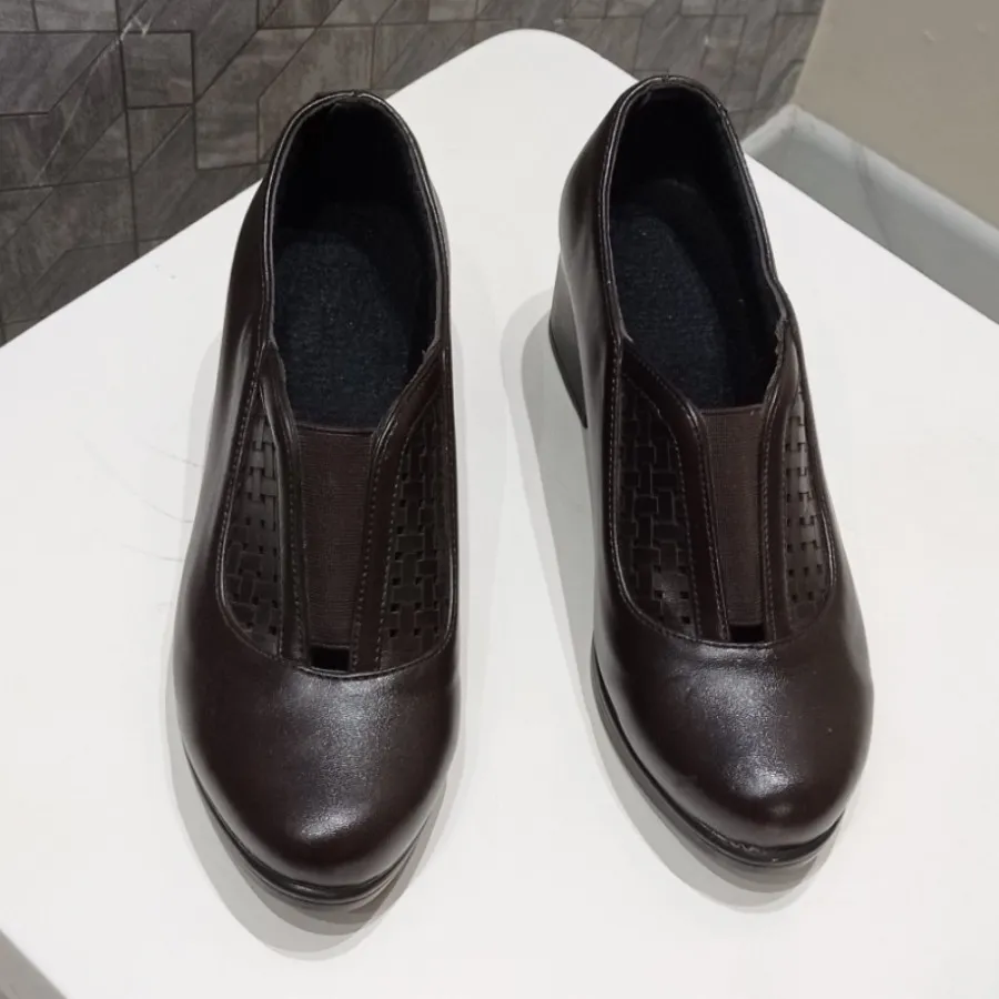 کفش چرم زنانه