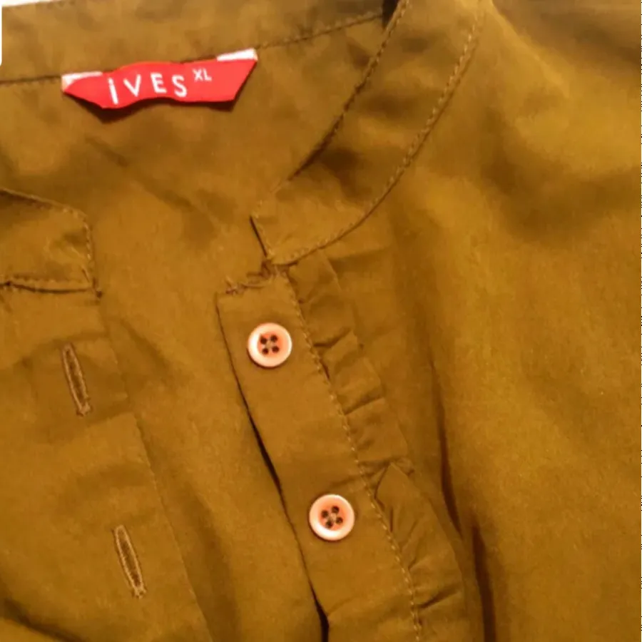 بلوز قهوه ای