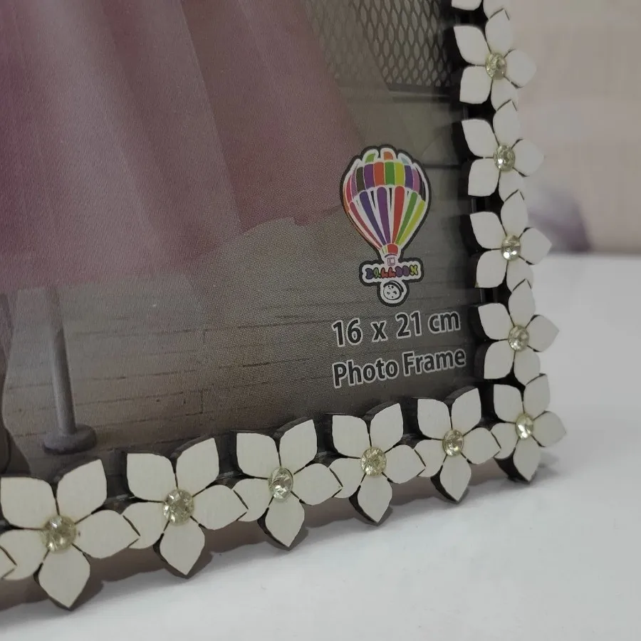 قاب عکس چوبی