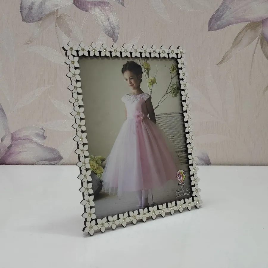 قاب عکس چوبی