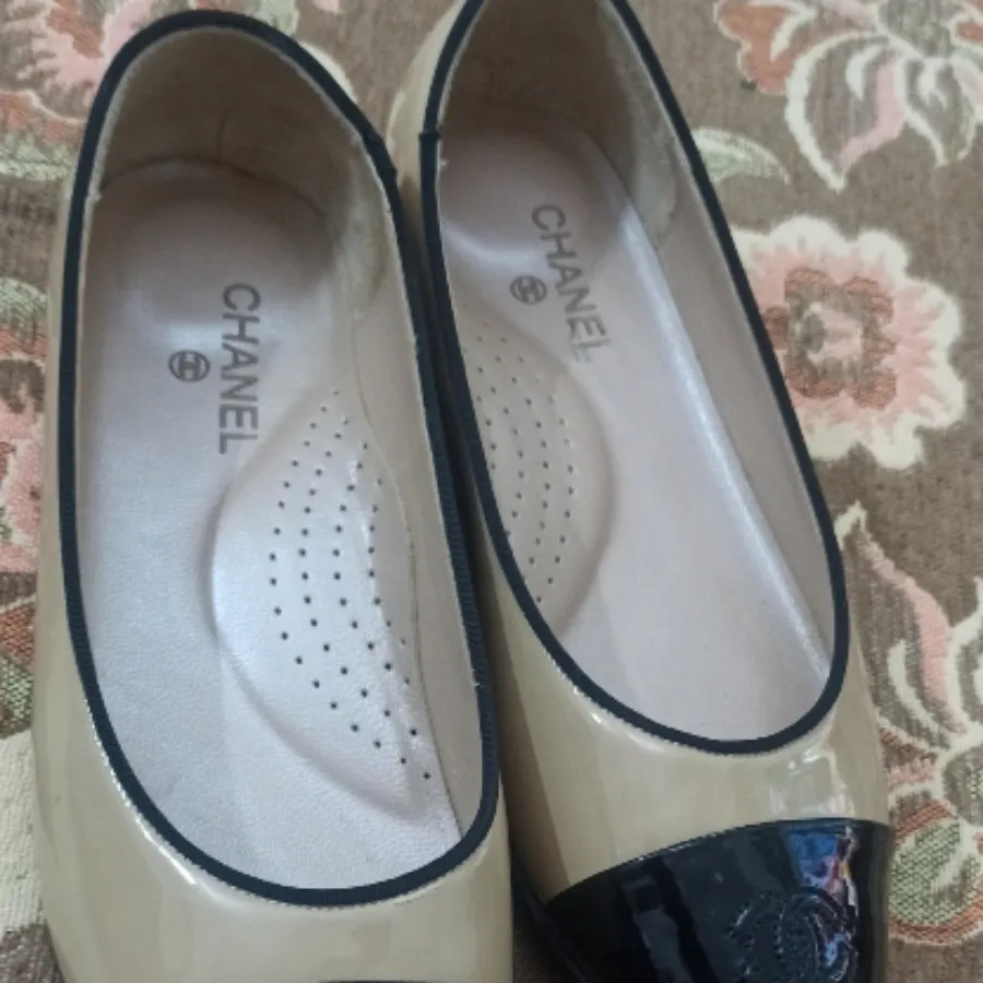 کفش برند شنل