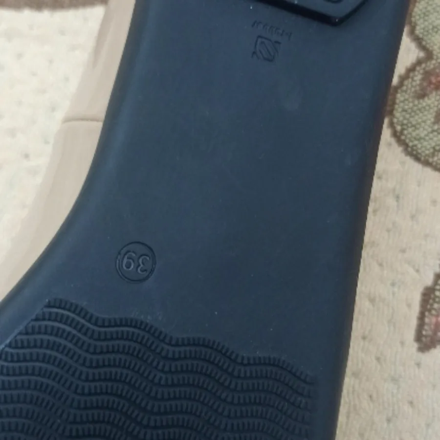 کفش برند شنل