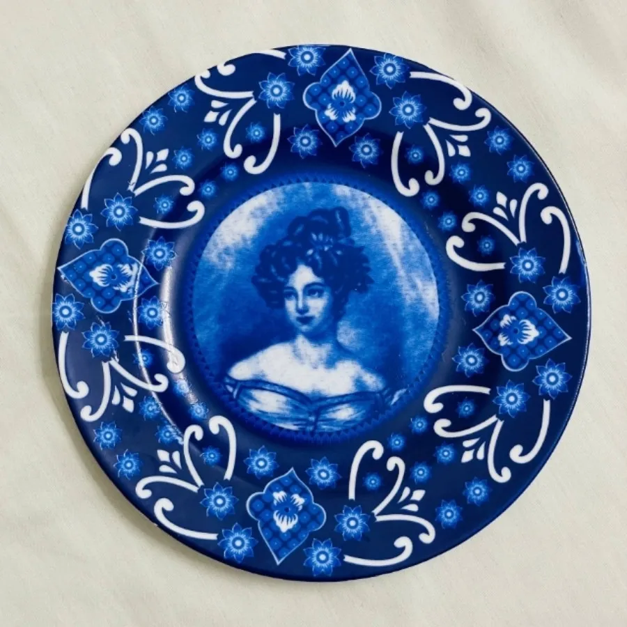 بشقاب ملکه ایتالیاقلم آبی