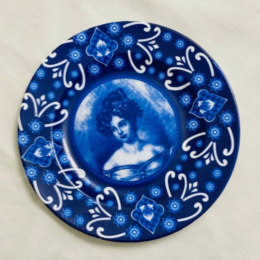 بشقاب ملکه ایتالیاقلم آبی