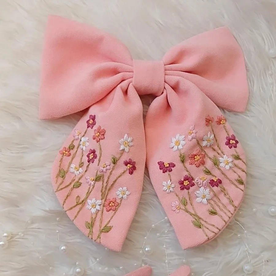 پاپیون مو گلدوزی