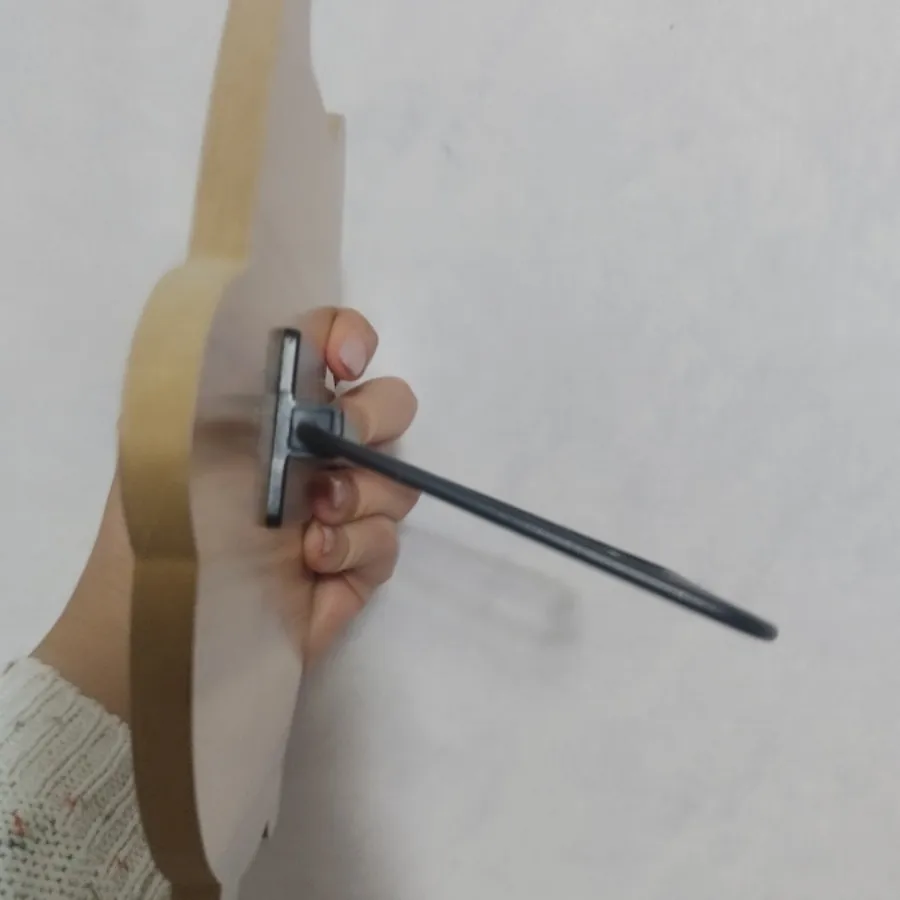 اینه ی گربه ای