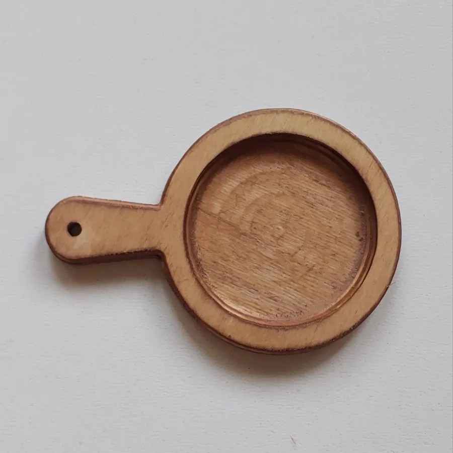 زیرلیوانی چوبی