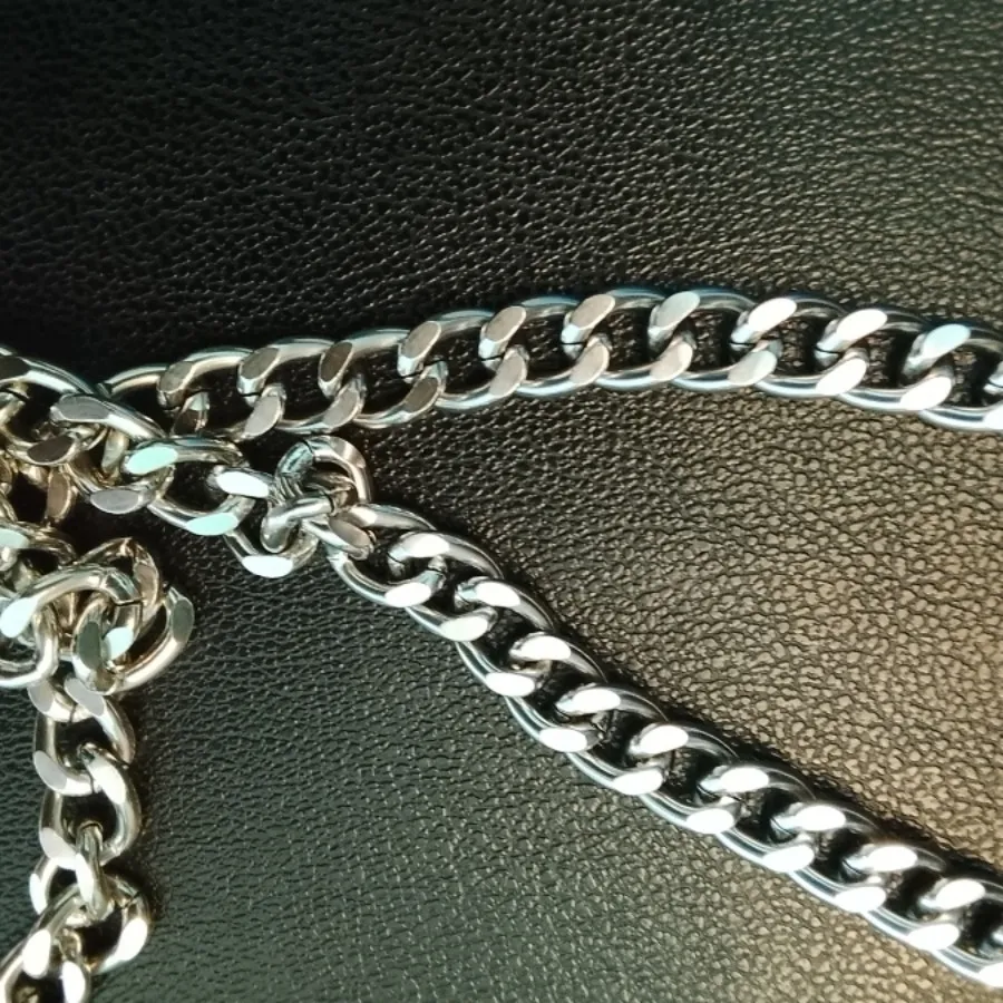 زنجیر گردنی زیورآلات