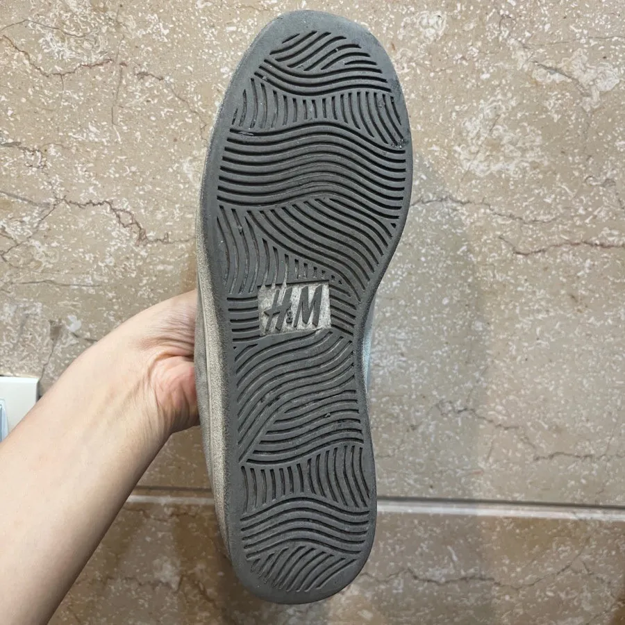 کتونی اچ اند ام