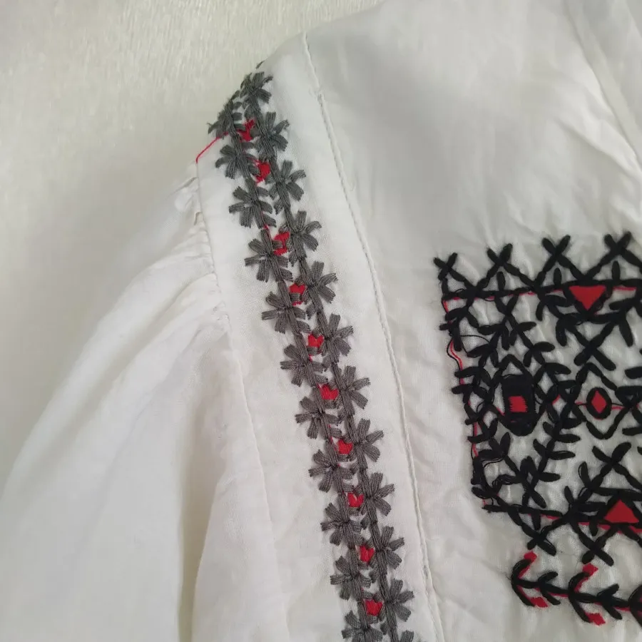 بلوز گلدوزی شده