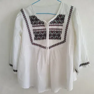 بلوز گلدوزی شده