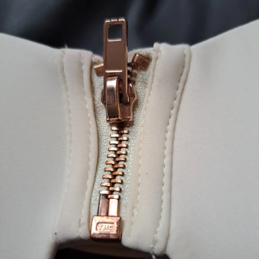 نیم تنه دکلته